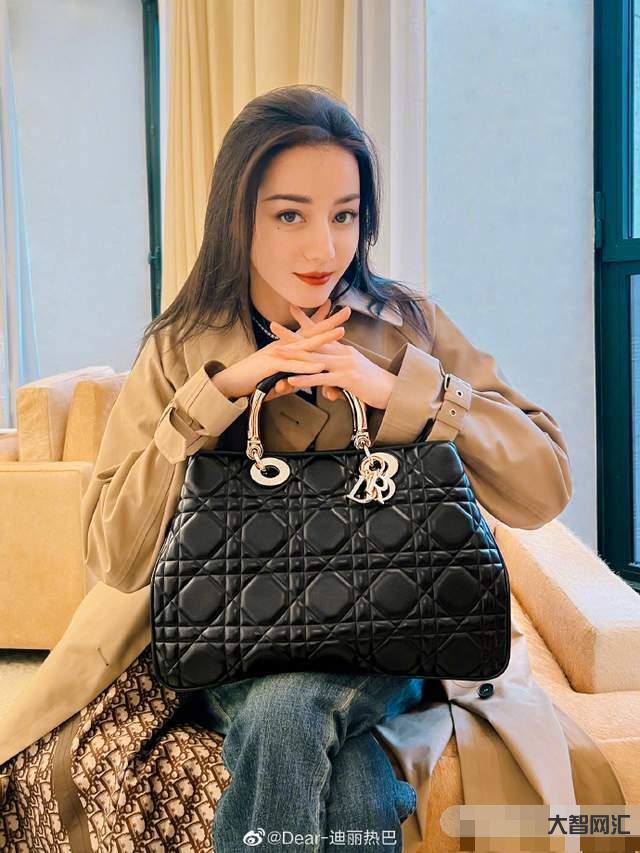 娱乐圈再曝大瓜,迪丽热巴黄景瑜隐婚怀孕,公开多张大肚照佐证