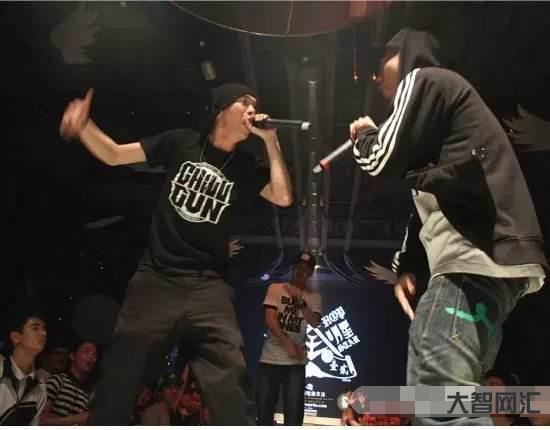 说唱中间唱歌的部分叫什么