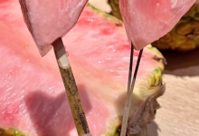 粉色的菠萝什么价格好吃吗1680块钱一个的哈密瓜-大智网汇