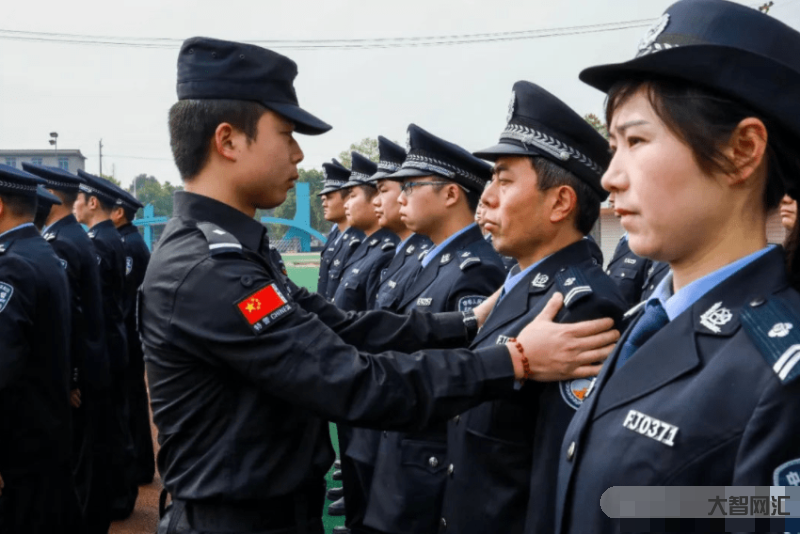 辅警转正式警察的条件