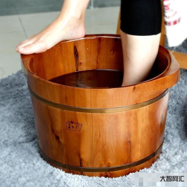 13周可以泡脚不泡吗为什么-三十岁的她决定徒步横穿中国:出发本身就是一-大智网汇