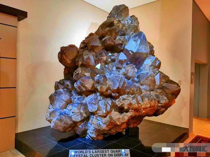 给大家科普下天然水晶石值钱吗-现在纯天然水晶石市场价格值多少钱 给大家科普下天然水晶石值钱吗-现在纯天然水晶石市场价格值多少钱
