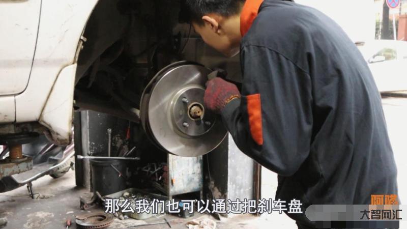 刹车盘多久换一次合适-刹车盘磨损到什么程度要换图解 刹车盘多久换一次合适-刹车盘磨损到什么程度要换图解