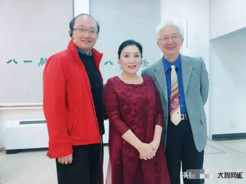 主持人陈铎个人资料简介-中国第一代电视人陈铎现生平介绍 主持人陈铎个人资料简介-中国第一代电视人陈铎现生平介绍