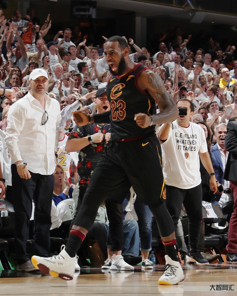 詹姆斯今天不是不上场吗-NBA午报:詹皇缺阵湖人输球,KD未和欧文沟通-大智网汇