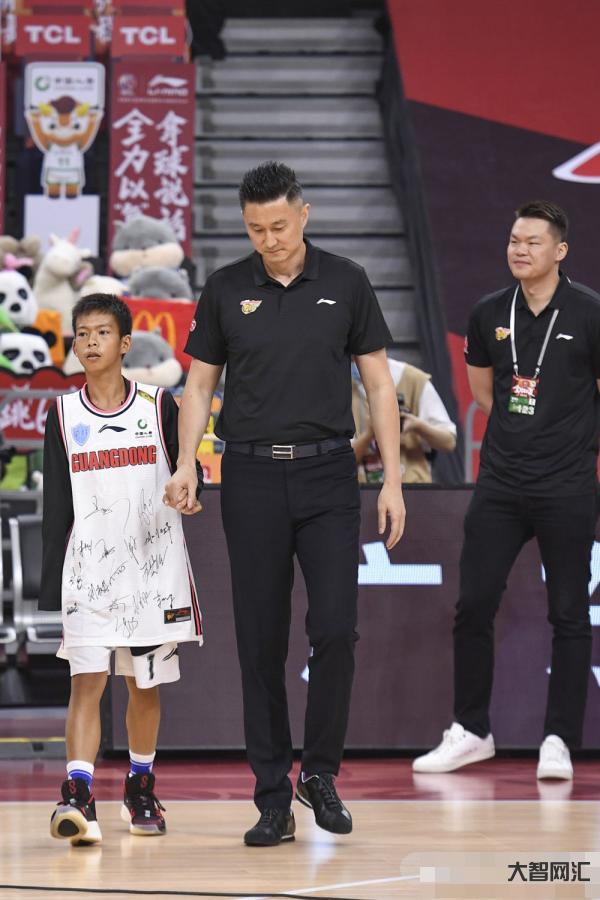少年cba平均身高多少-尴尬!FIBA称CBA球员平均身高世界第一,却-大智网汇