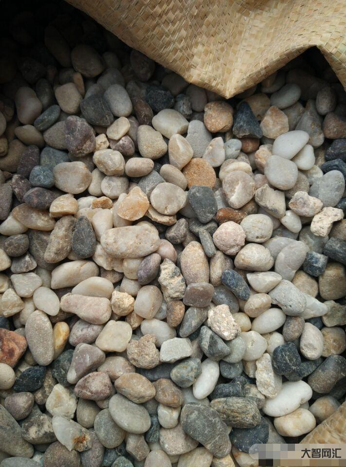 什么样的石头是豆石的-弹诚地板:浅谈塑胶地板对采暖地坪的要求和安装注意-大智网汇