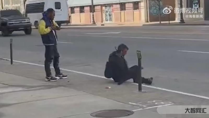 美国流浪汉街头举手投降后仍遭枪杀-洛杉矶警方街头枪杀流浪汉 视频传至网-大智网汇