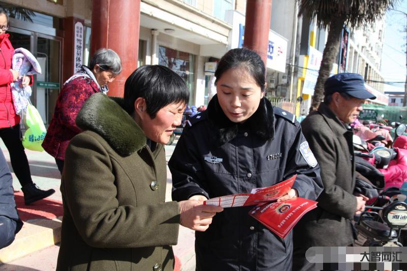 公安局在乡村宣传活动-蒲城公安交警“美丽乡村行”进田入户 宣传入心-大智网汇