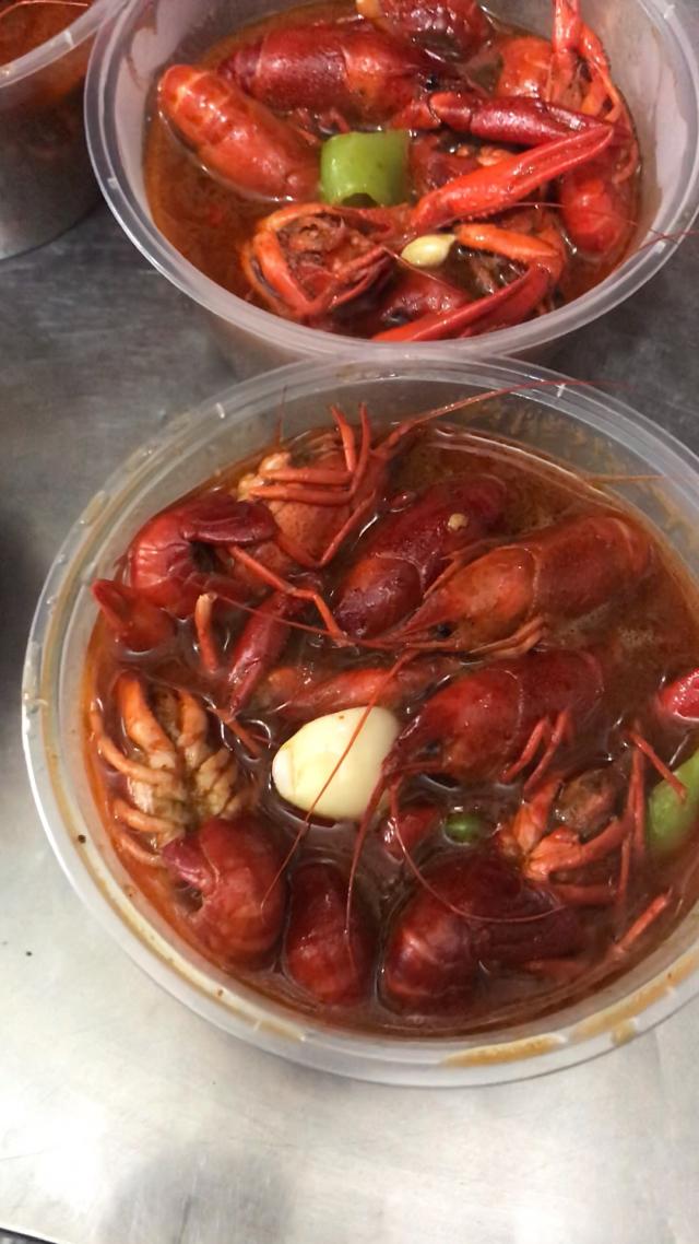 小龙虾4斤4元-每斤跌破10元,小龙虾失宠了吗? 小龙虾4斤4元-每斤跌破10元,小龙虾失宠了吗?