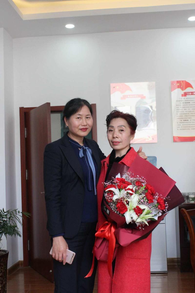 教师二月退休-老教师实行“离岗退养”?男满30年女满25年,工龄退休真 教师二月退休-老教师实行“离岗退养”?男满30年女满25年,工龄退休真