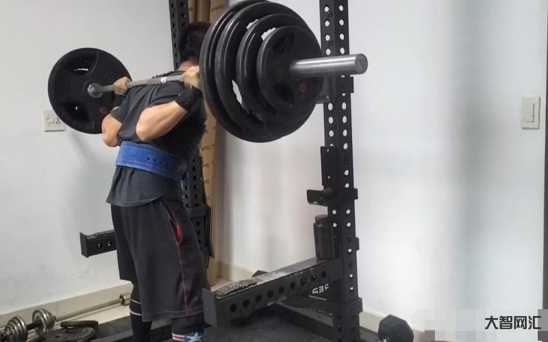 深蹲如何进步最快-几乎不可能做错的深蹲,增肌效果还不赖 深蹲如何进步最快-几乎不可能做错的深蹲,增肌效果还不赖