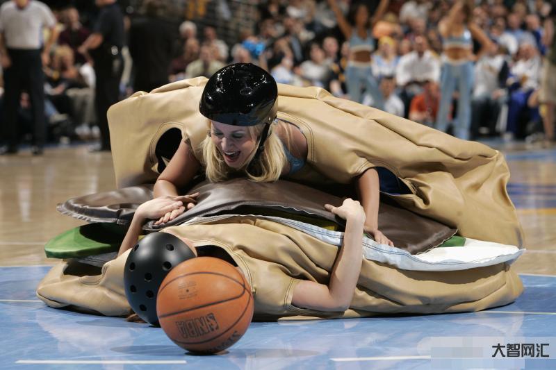 nba中场休息多久-一场NBA篮球比赛多长时间?-大智网汇