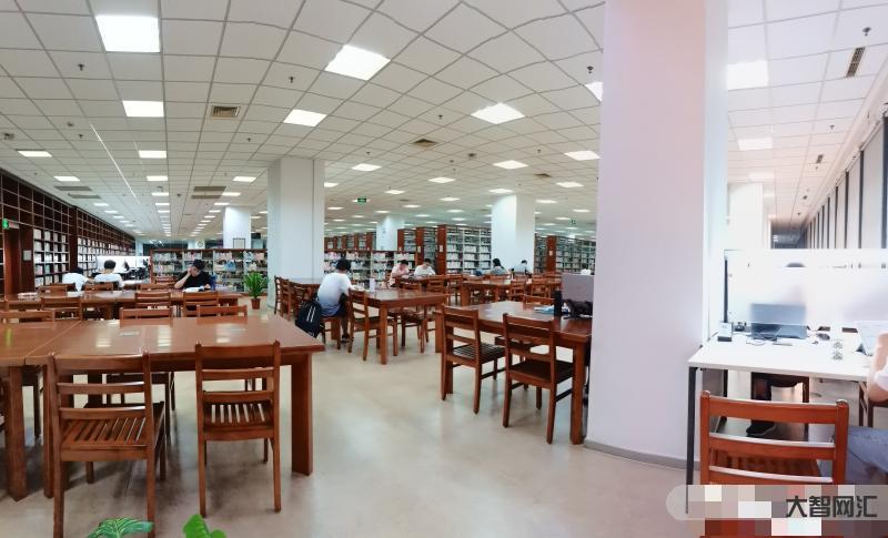 华东理工大学图书馆-大上海高校最美图书馆大比拼!快看看有没有你学校?-大智网汇