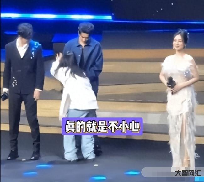 长相思晚会尴尬-长相思晚会的尴尬瞬间-大智网汇