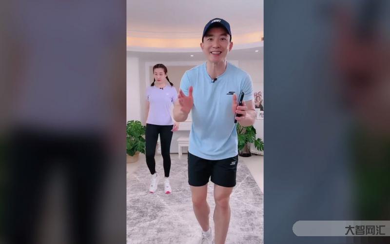 刘畊宏夫妇2024第一支健身操-桔子财经|“刘畊宏女孩”背后的经济曲线 刘畊宏夫妇2024第一支健身操-桔子财经|“刘畊宏女孩”背后的经济曲线