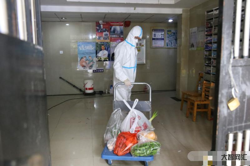 重庆男子纵火烧菜市场系谣言-辟谣:“重庆男子纵火烧菜市场”是谣言,没有事实依据-大智网汇