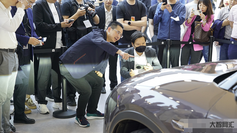 雷军:看完车展很绝望-雷军全款购买理想汽车,网友:雷总应该分期,这样购车压力小一点 雷军:看完车展很绝望-雷军全款购买理想汽车,网友:雷总应该分期,这样购车压力小一点